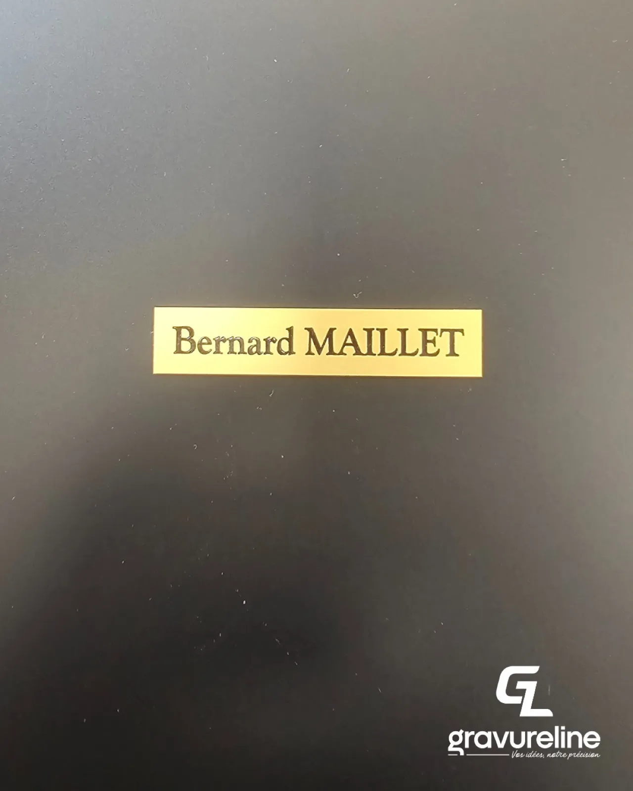 Plaque signature (1) — Gravureline