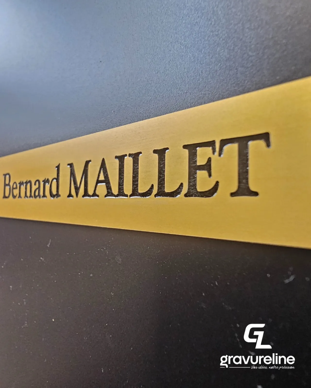 Plaque signature (2) — Gravureline