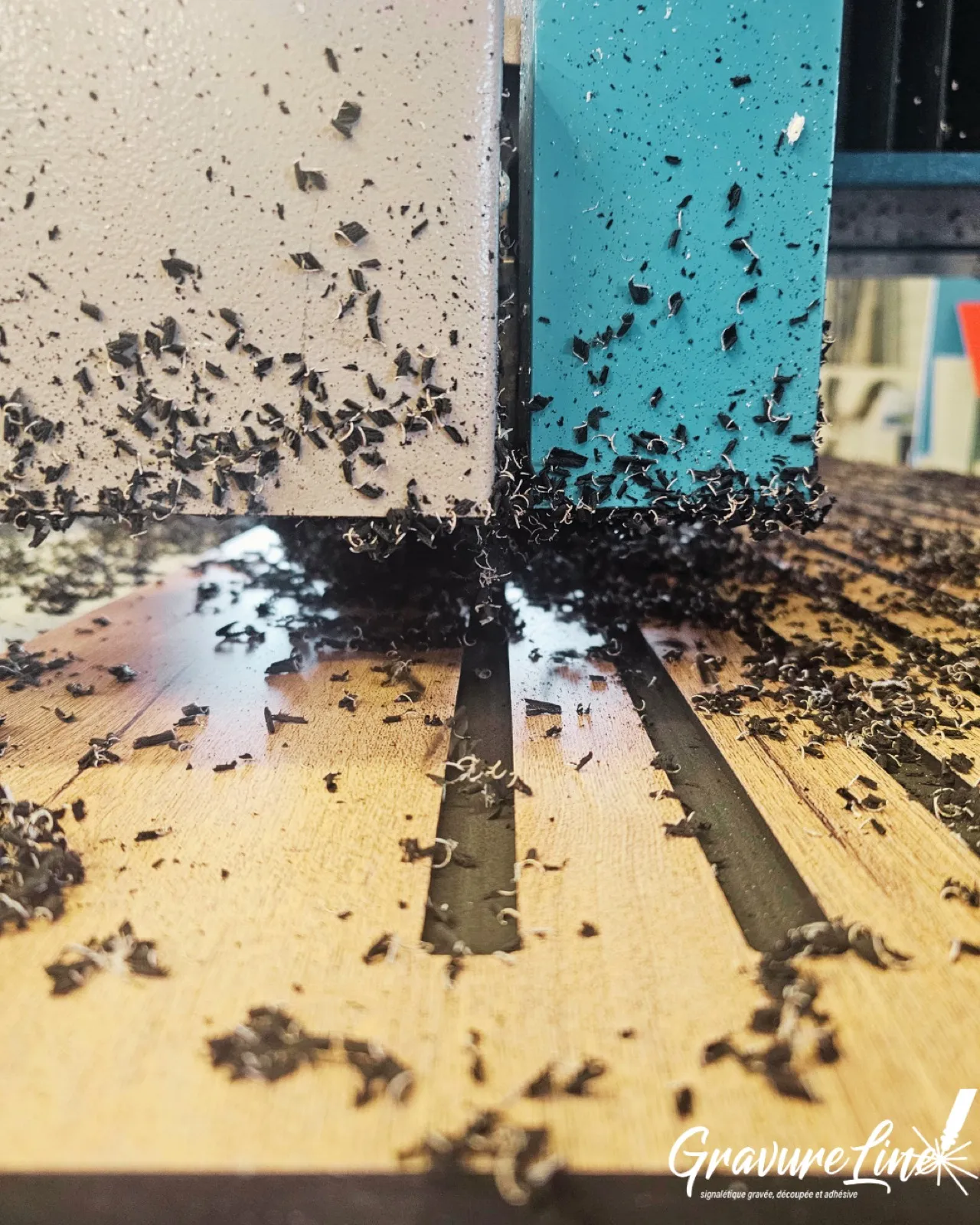 Bois rainuré (1) — Gravureline