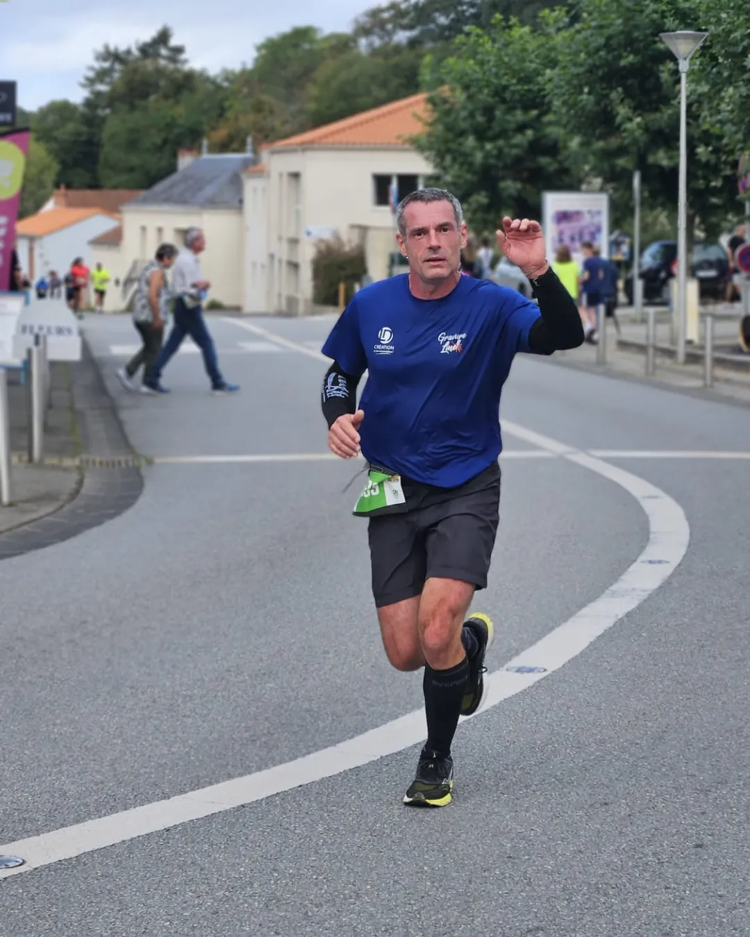 Courir a nesmy — Gravureline