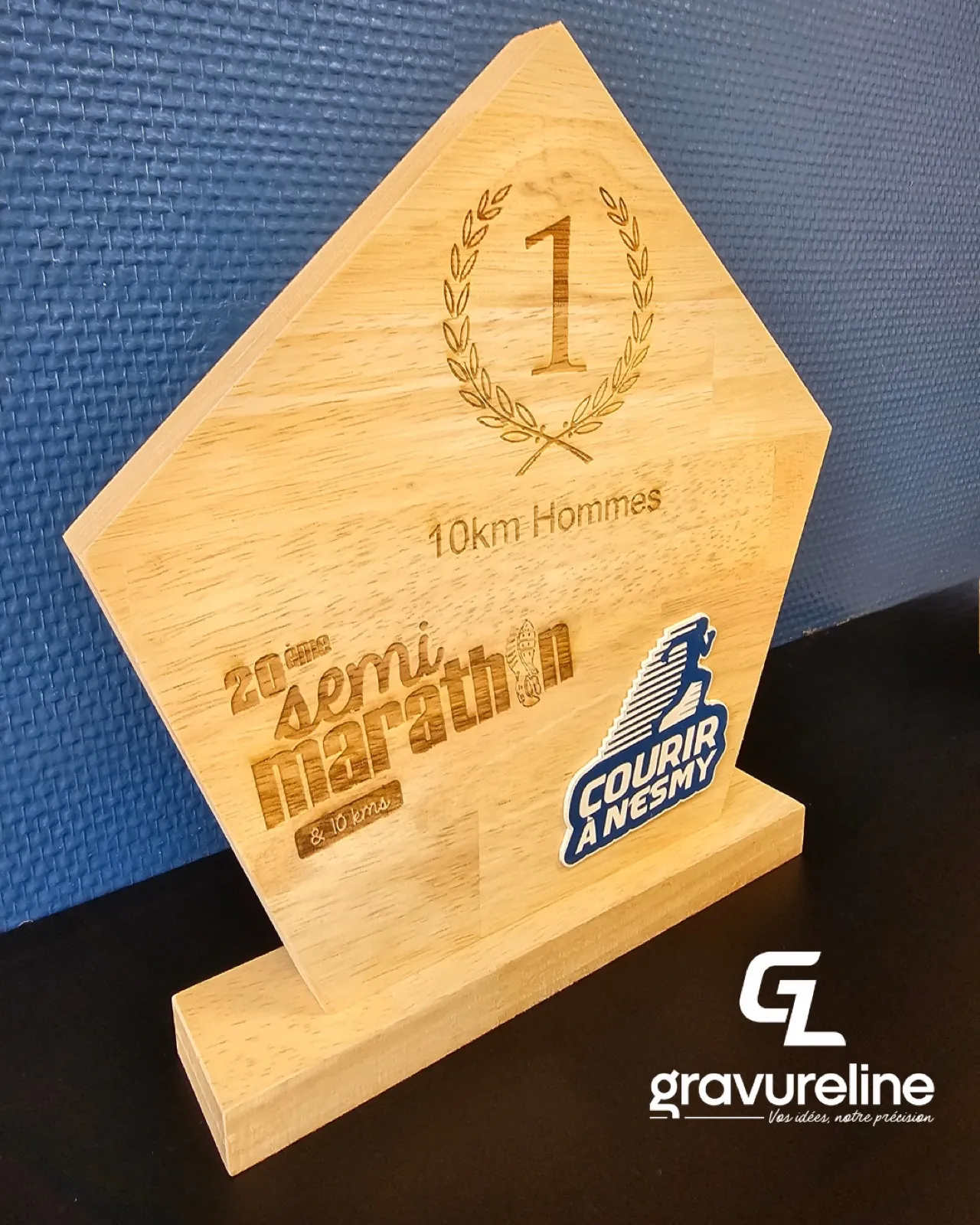 Trophéee bois can (1) — Gravureline